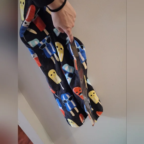 Colorful Popsicle Patterned Towel - Picture 5 of 5